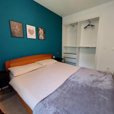Vesel Apartment
