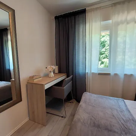 Vesel Apartament Malinska