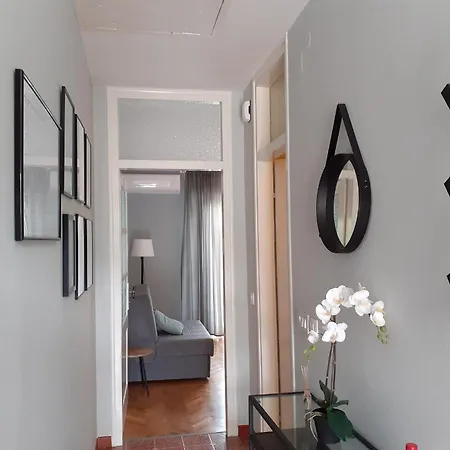 Vesel Apartment